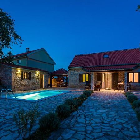 Вилла Rural House Gluic Bogatic Экстерьер фото
