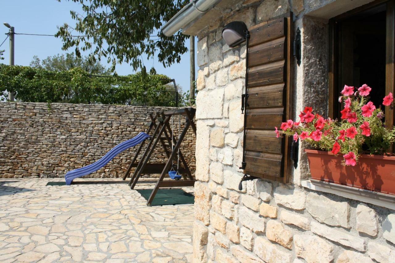 Вилла Rural House Gluic Bogatic Экстерьер фото